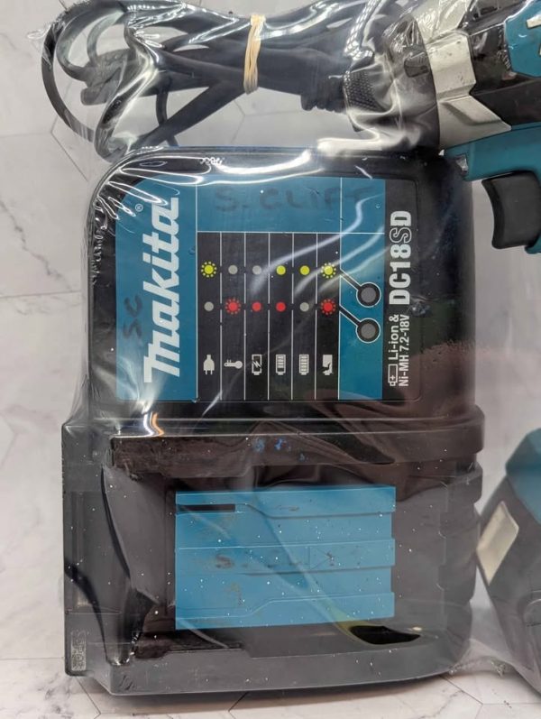 Makita 18V Impact Driver w/ 5Ah Battery and Charger - BP376663 - Image 4