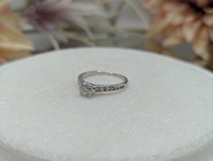 Lady's 18CT White Gold and Diamond Engagement Ring (2.57gms) - BP302647