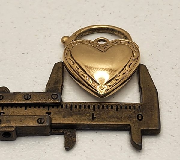 Ladies 9CT Yellow Gold Heart Locket Pendant with Diamonds -IP332935 - Image 10