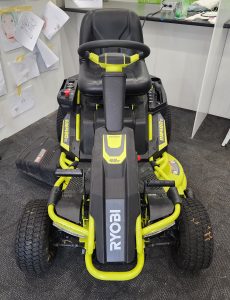 Ryobi 48V 38" 75Ah Brushless Ride-On Lawn Mower (RM480e) - IP374170