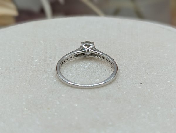 Lady's 18CT White Gold and Diamond Engagement Ring (2.57gms) - BP302647 - Image 4