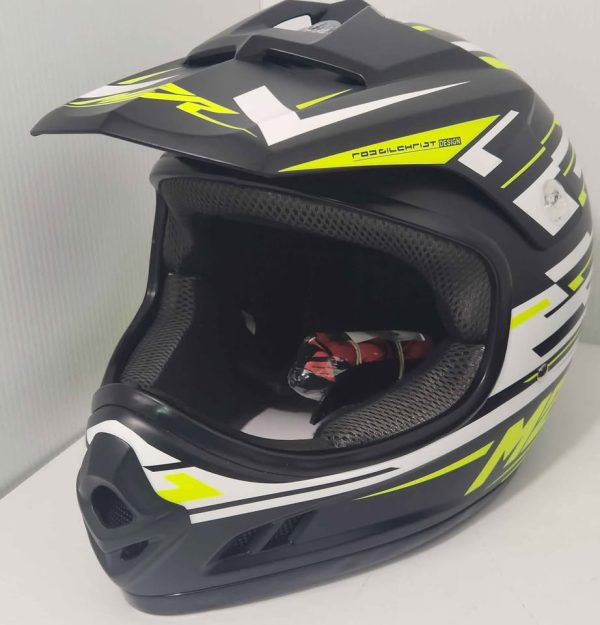 M2R MOTORBIKE HELMET XL 53-54CM #GN372810 - Image 10