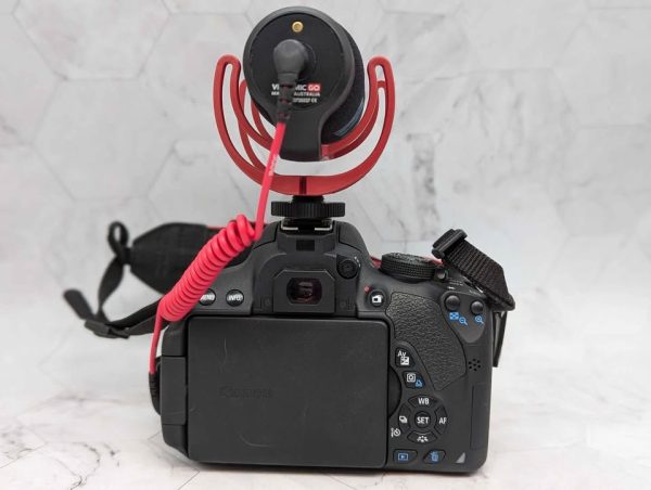 Canon EOS 700D DSLR Camera w/ EF-S 18-55mm IS STM Lens and Tripod - BP365057 - Image 5