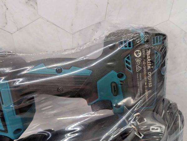 Makita 18V Impact Driver w/ 5Ah Battery and Charger - BP376663 - Image 6