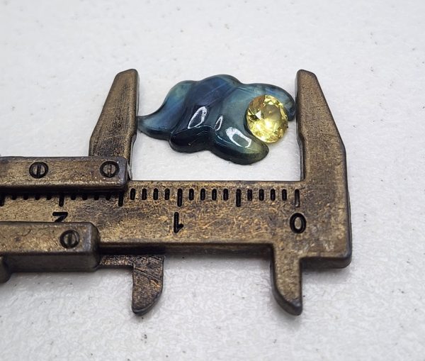 Carved Blue and Yellow Sapphire "Sun and Cloud" - IP308919 - Image 18