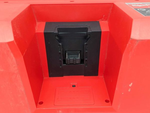 Milwaukee 18V Bluetooth DAB+ Jobsite Radio Skin-Only (M18 JSRDAB2) - BP359068 - Image 15