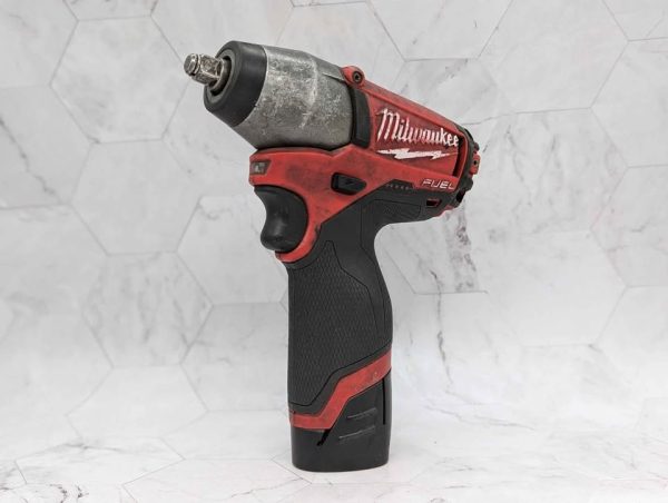 Milwaukee 12V FUEL 3/8" Impact Wrench w/ 2Ah Battery - BP367890