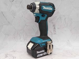 Makita 18V Brushless Impact Driver w/ 4.0Ah Battery (DTD153) - BP363895