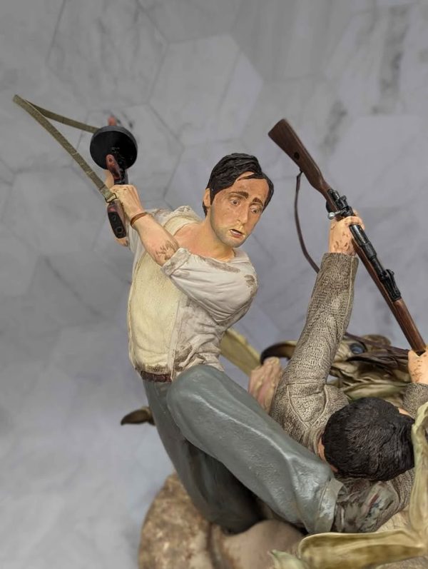 Weta Kong Jack & Denham's Ravine Struggle Statue - BP37425 - Image 4