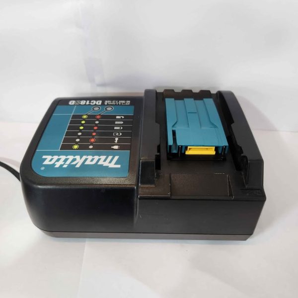 MAKITA 18V BATTERY CHARGER #GN360590 - Image 8