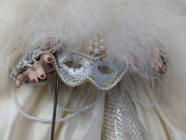 Vintage Franklin Heirloom Dolls 1988 The Snow Queen Collectable - BP369700 - Image 10