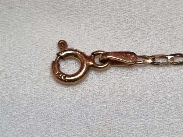 9ct Yellow Gold Thin Curb Chain Bracelet TW317662 - Image 10