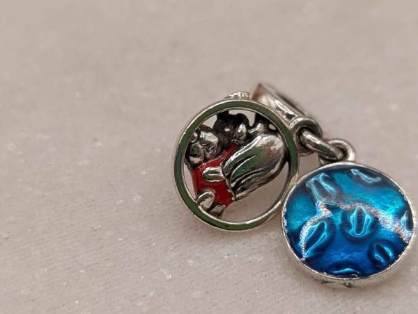 Pandora Sterling Silver Lilo & Stitch Dangle Charm (3.7gms) - BP375375 - Image 13