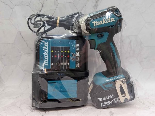 Makita 18V Impact Driver w/ 5Ah Battery and Charger - BP376663