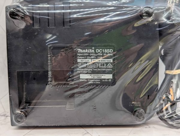 Makita 18V Impact Driver w/ 5Ah Battery and Charger - BP376663 - Image 5