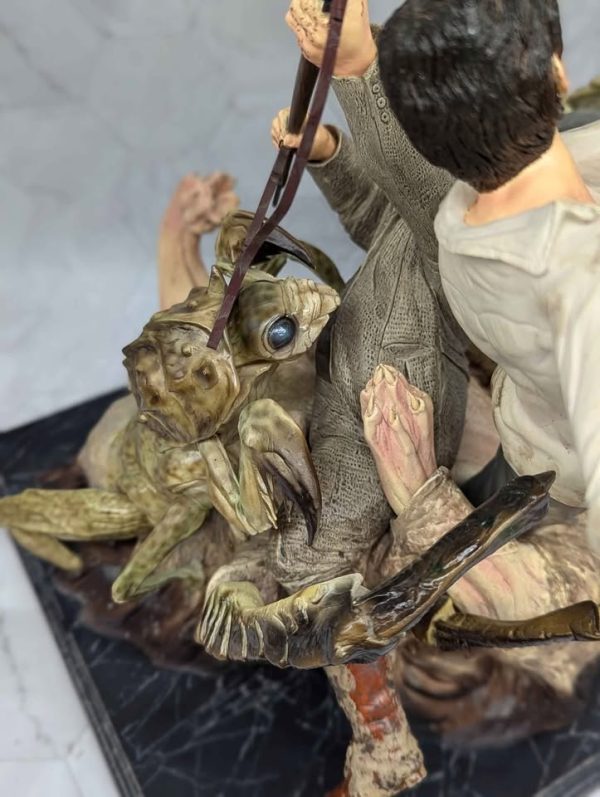 Weta Kong Jack & Denham's Ravine Struggle Statue - BP37425 - Image 8