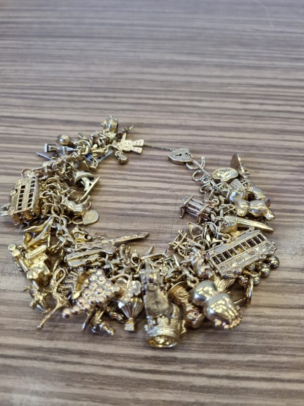 9CT YELLOW GOLD CHARM BRACELET - TW327763 - Image 4
