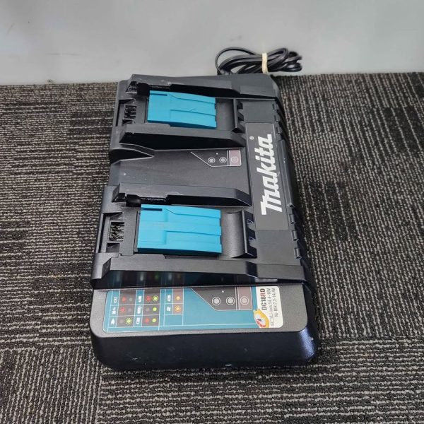 MAKITA DOUBLE BAY BATTERY CHARGER #GN350723 - Image 6