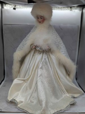 Vintage Franklin Heirloom Dolls 1988 The Snow Queen Collectable - BP369700