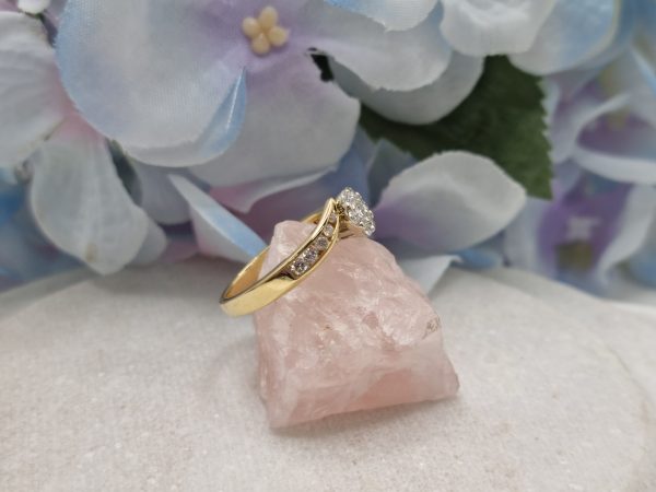 Ladies 18CT Yellow Gold Diamond Cluster Ring with Accredited Valuation - IP260053 - Image 4