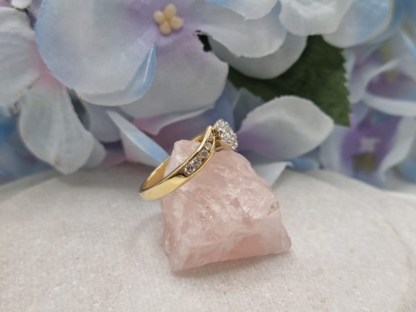 Ladies 18CT Yellow Gold Diamond Cluster Ring with Accredited Valuation - IP260053 - Image 10