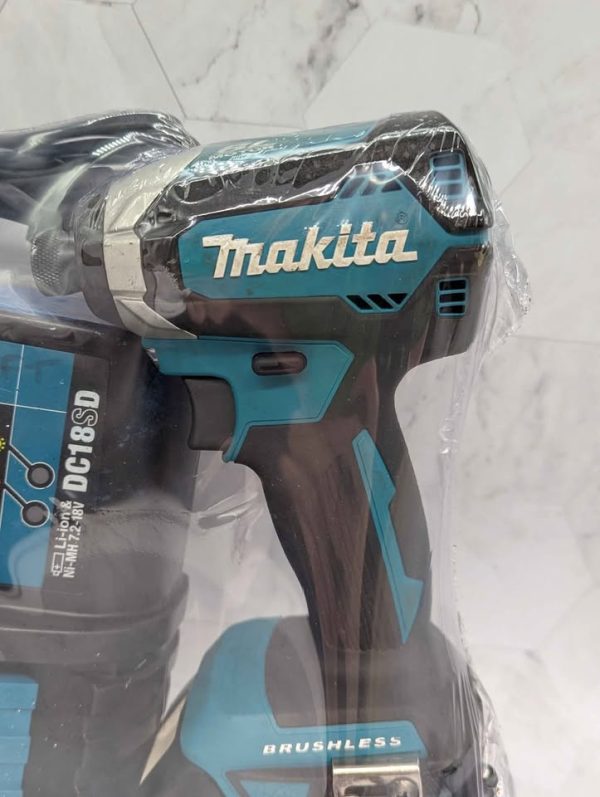 Makita 18V Impact Driver w/ 5Ah Battery and Charger - BP376663 - Image 2