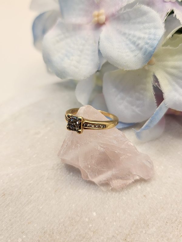 9CT Yellow Gold Diamond Ring - IP331293 - Image 9