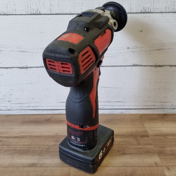 Milwaukee 12V Compact Polisher Sander TW372341 - Image 8