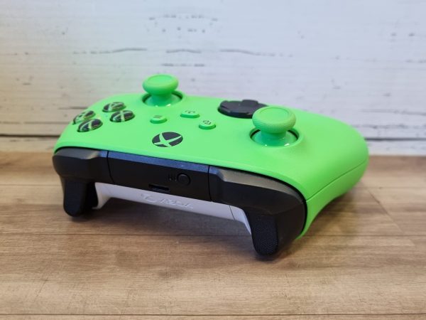 Xbox Velocity Green Controller TW378021 - Image 8