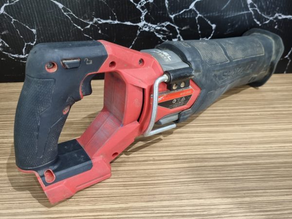 Milwaukee 18V Reciprocating Saw TW371554 - Image 8