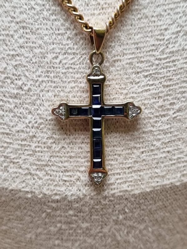 9ct Yellow Gold Chain with Blue Stone Cross Pendant TW338143 - Image 8