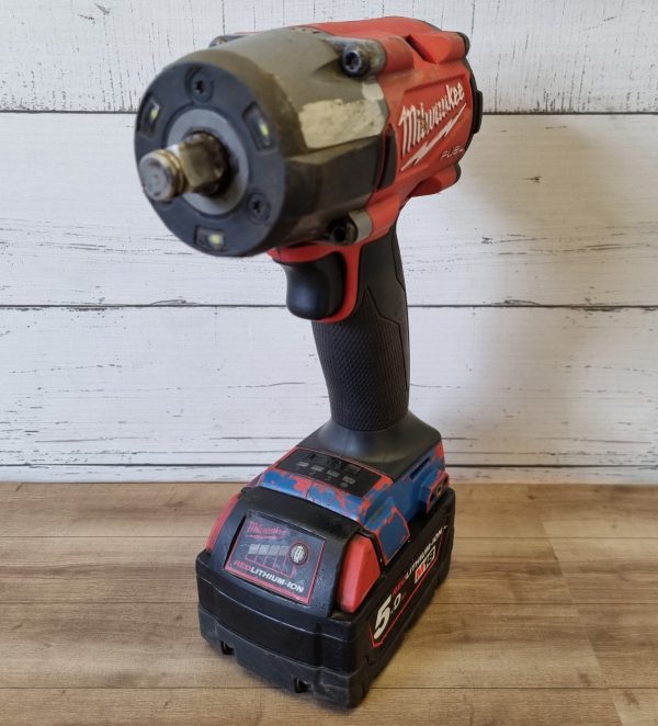 Milwaukee 18V Impact Wrench TW372346 - Image 7