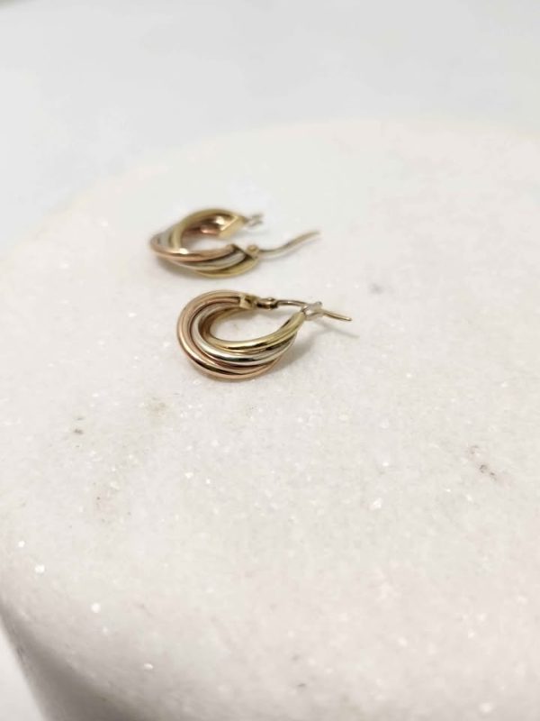 9CT YELLOW GOLD P EARRINGS (3 TONED) #GN376245 - Image 2