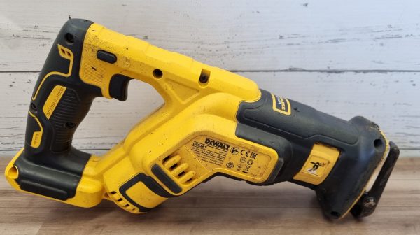 DeWalt Reciprocating Saw TW373332 - Image 6