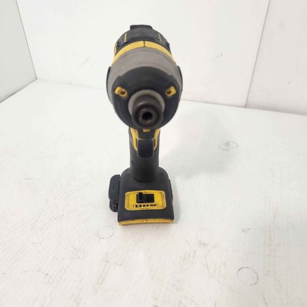 DEWALT IMPACT DRIVER WITH 5.0AH BATTERY AND CHARGER #GN353833 - Image 8