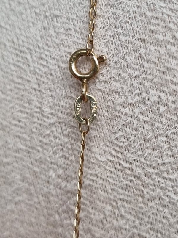9ct Yellow Gold Necklace with Dark Blue Stone Pendant TW357212 - Image 3