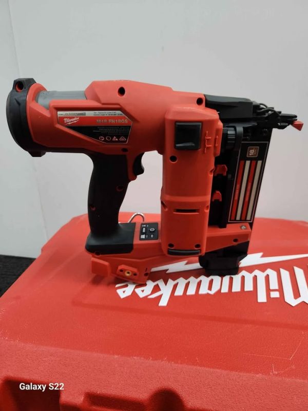 Milwaukee 18V Finishing Nailer Skin-Only (M18 FN18GS) - BP378633 - Image 4