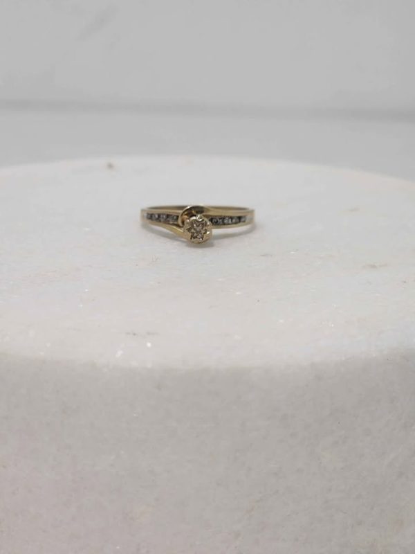 9CT YELLOW GOLD RING (SIZE:O) #GN377280 - Image 8