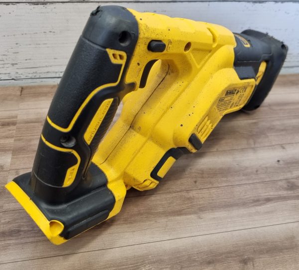 DeWalt Reciprocating Saw TW373332 - Image 8