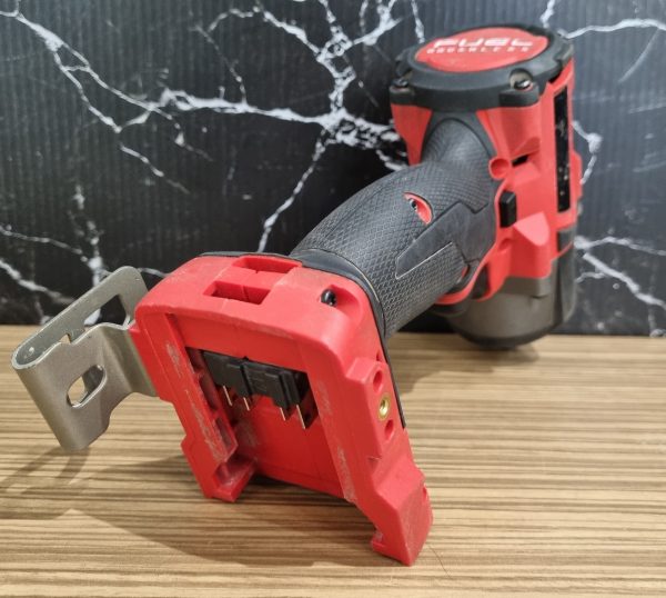 Milwaukee 18V Impact Driver TW373877 - Image 4