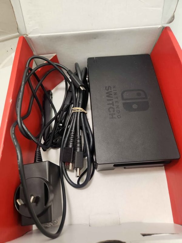NINTENDO SWITCH (GLUE SPOT ON CONSOLE) #GN378467 - Image 10
