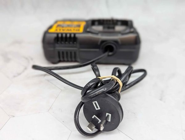 DeWalt 18/12V XR Battery Charger (DCB1104) - BP376602 - Image 4