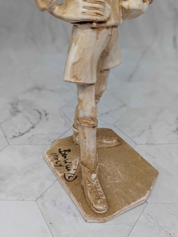 Vintage Italian Man With A Football Sculpture By Dino Benchini - BP379946 - Image 4