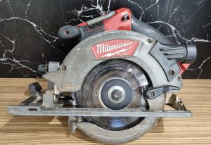 Milwaukee 18V Circular Saw TW371550