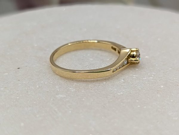 Ladies 18CT Yellow Gold Diamond Solitaire Ring (3.5gms)*REDUCED PRICE* - BP317163 - Image 3