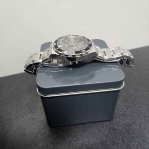 MENS CHISEL WATCH IN BOX #GN375444
