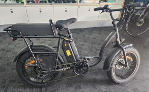Pedal Brewer Electric Cruiser Bike w/ Charger - IP374171