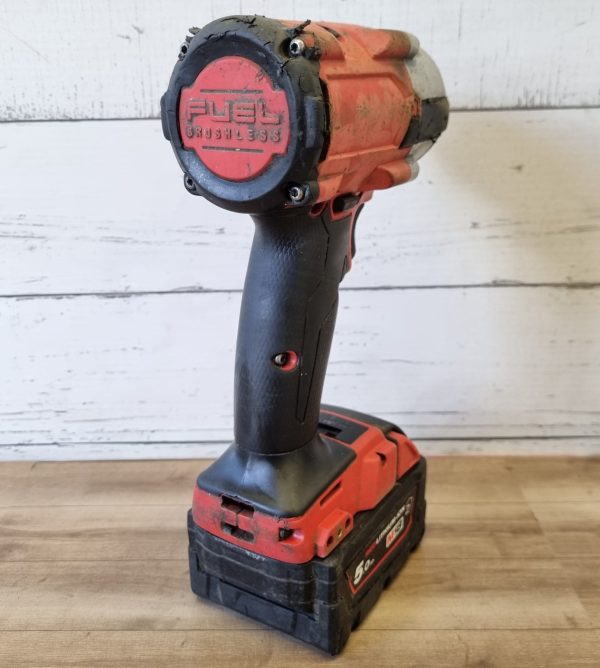Milwaukee 18V Impact Wrench TW373868 - Image 8