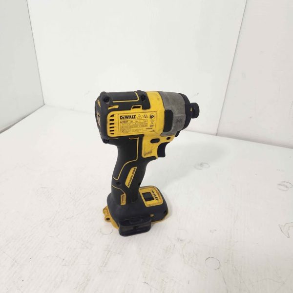 DEWALT IMPACT DRIVER WITH 5.0AH BATTERY AND CHARGER #GN353833 - Image 7