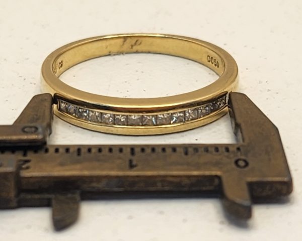 18CT Yellow Gold and Diamond Ring - IP335440 - Image 12